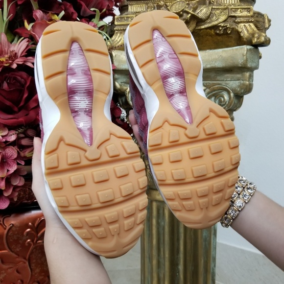 barely rose air max 95